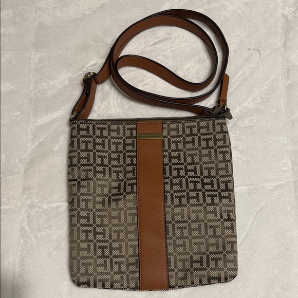 Tommy Hilfiger Handbags - Tommy Hilfiger Brown and Tan Patterned Crossbody Bag